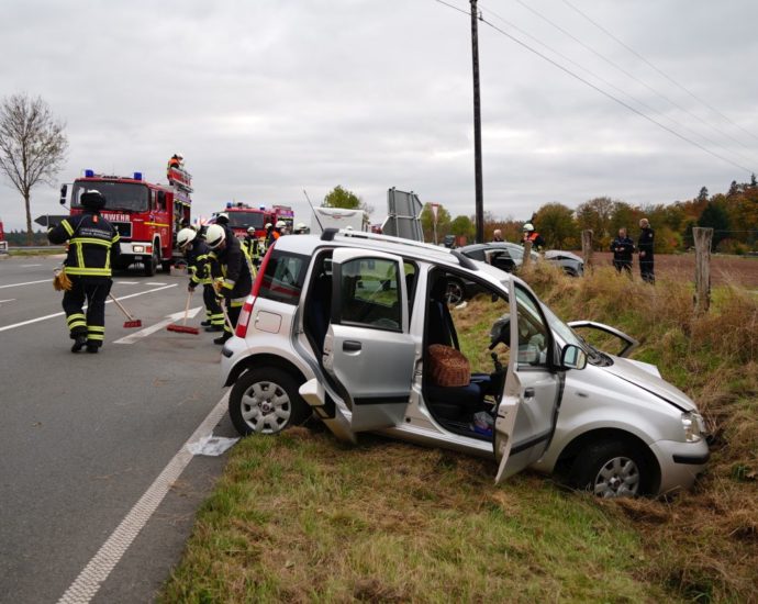 Schmillinghausen: Fünf Verletzte bei Unfall auf B252 Schmillinghausen: Fünf Verletzte bei Unfall auf B252