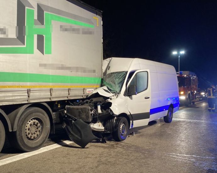 Schwerer Unfall auf der A7 bei Homberg Efze