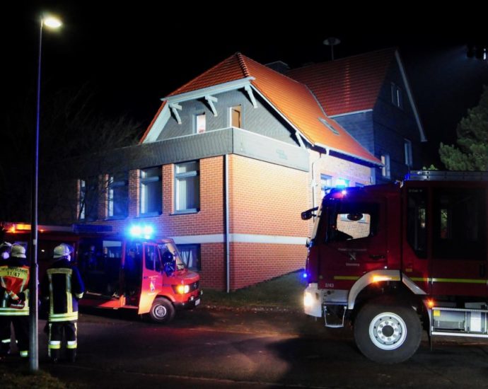 Feuer bei Bastelarbeiten ausgebrochen – 33-Jähriger verletzt Feuer bei Bastelarbeiten ausgebrochen – 33-Jähriger verletzt