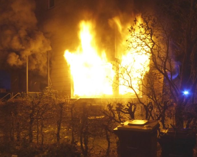 KS: Auf dem Weg zur Arbeit – Mann rettet Bewohnern wohl das Leben KS: Auf dem Weg zur Arbeit – Mann rettet Bewohnern wohl das Leben