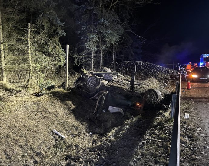 A7: 22-Jähriger verletzte sich nach Unfall schwer