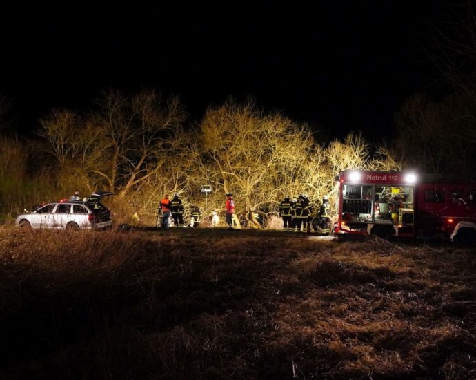 Feuerwehr-Einsatz an der Fulda Feuerwehr-Einsatz an der Fulda