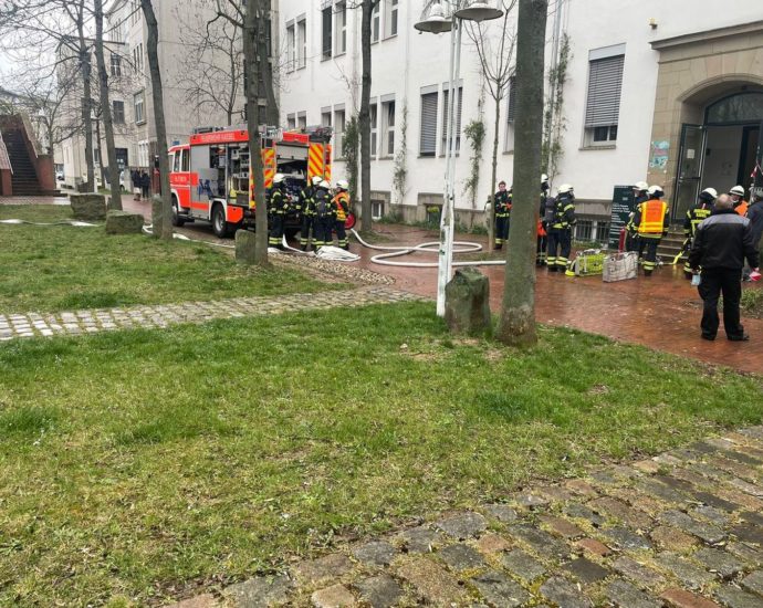 Uni-Kassel: Schwelbrand in Lüftungsanlage Uni-Kassel: Schwelbrand in Lüftungsanlage