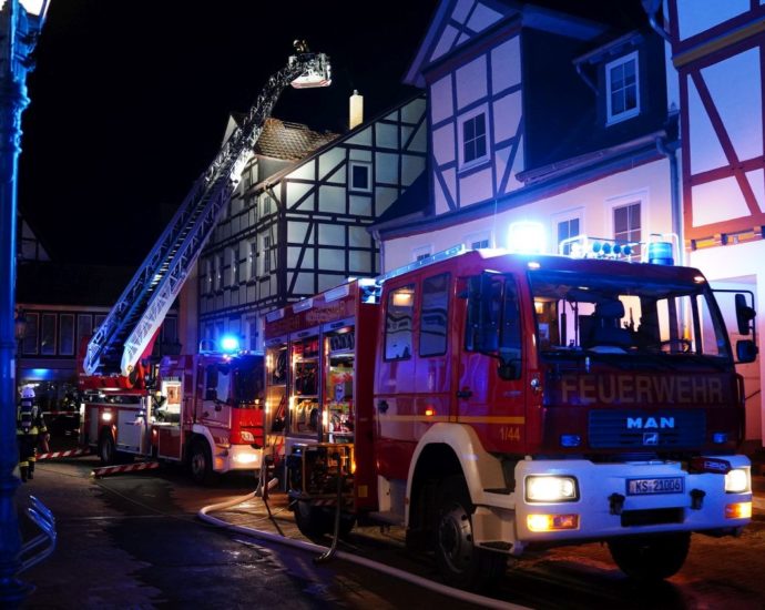 Dachstuhlbrand in Hofgeismar schnell gelöscht Dachstuhlbrand in Hofgeismar schnell gelöscht