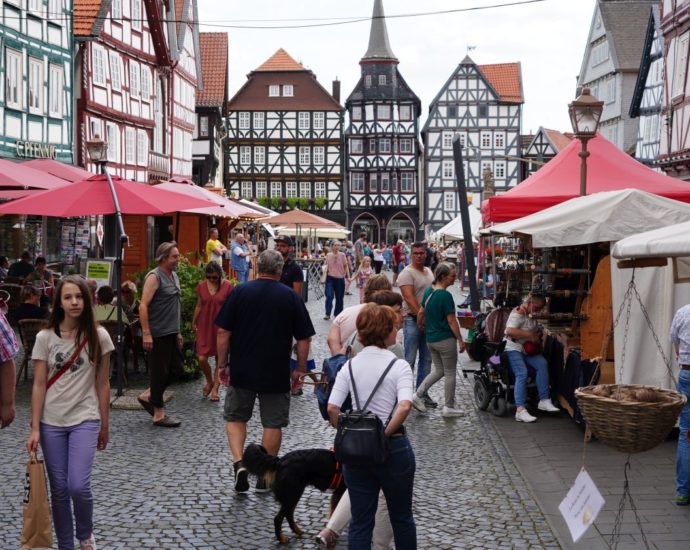 Kaiserfest: Drei Tage Mittelaltermarkt in der Innenstadt von Fritzlar Kaiserfest: Drei Tage Mittelaltermarkt in der Innenstadt von Fritzlar