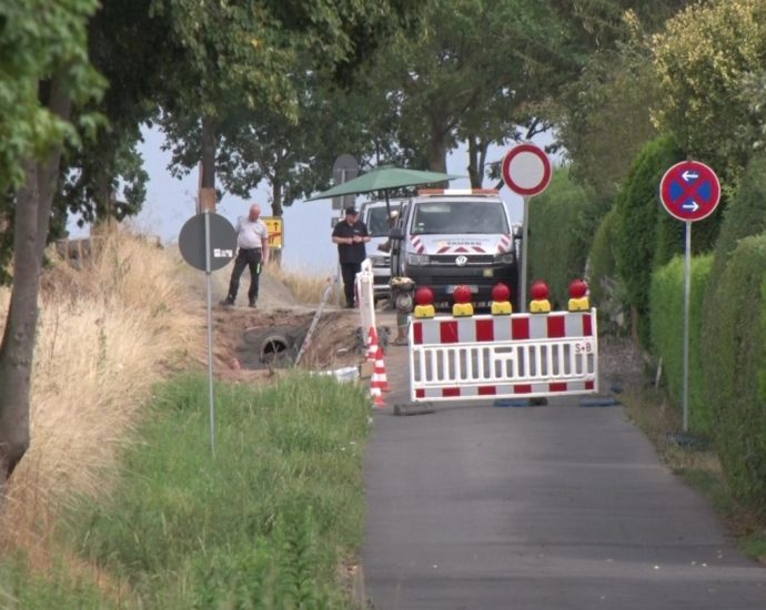 250 KG Weltkriegsbombe in Vellmar erfolgreich entschärft (Kurzclip) 250 KG Weltkriegsbombe in Vellmar erfolgreich entschärft (Kurzclip)