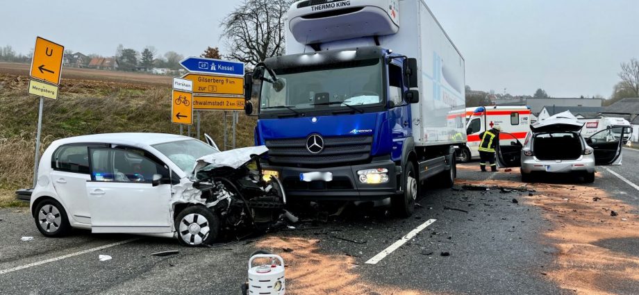 Zusammenstoß fordert drei Verletzte bei Schwalmstadt