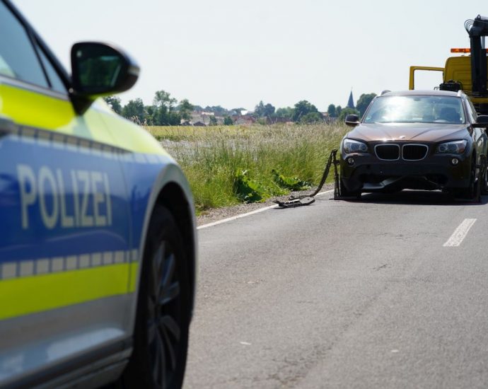 Fußgänger bei Niedermeiser vom PKW tödlich erfasst Fußgänger bei Niedermeiser vom PKW tödlich erfasst