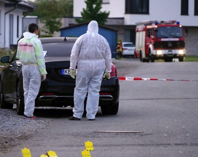 Korbach: Drei Männer im Wohngebiet angegriffen – Zwei Tatverdächtige festgenommen Korbach: Drei Männer im Wohngebiet angegriffen – Zwei Tatverdächtige festgenommen