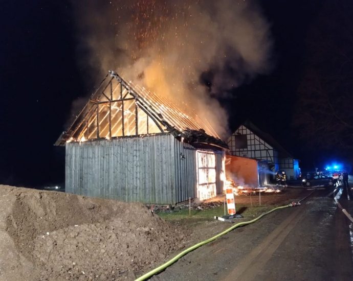 Brandstifter in Volkhardingshausen unterwegs? – Polizei sucht Zeugen Brandstifter in Volkhardingshausen unterwegs? – Polizei sucht Zeugen