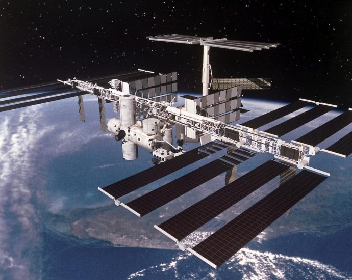 Weltraumschrott: 2,6 Tonnen Batterie von der ISS stürzt am Freitag auf die Erde