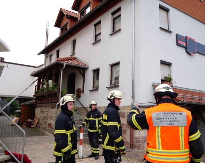 Drei Verletzte nach Brand in Fuldatal Drei Verletzte nach Brand in Fuldatal