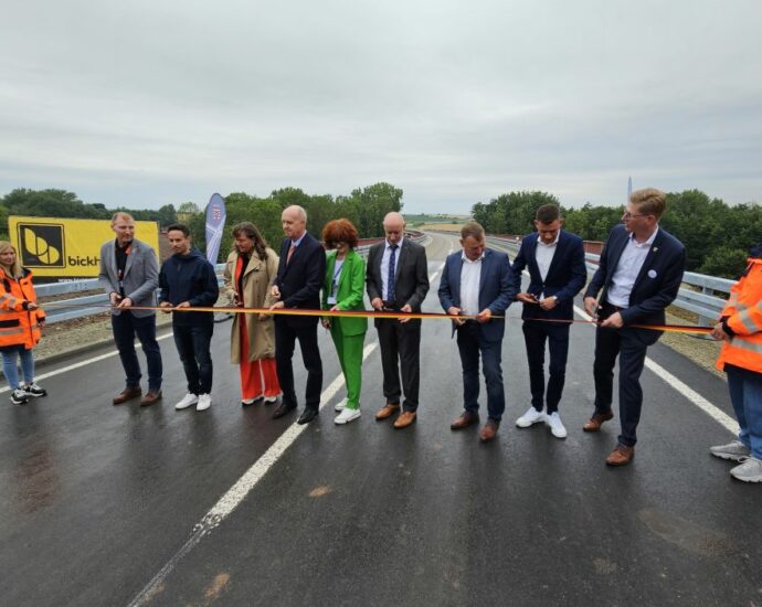 Acht Jahre Bauzeit: B 7 Ortsumgehung bei Calden für den Verkehr freigegeben