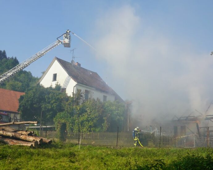 Scheune in Werleshausen stand im Vollbrand Scheune in Werleshausen stand im Vollbrand