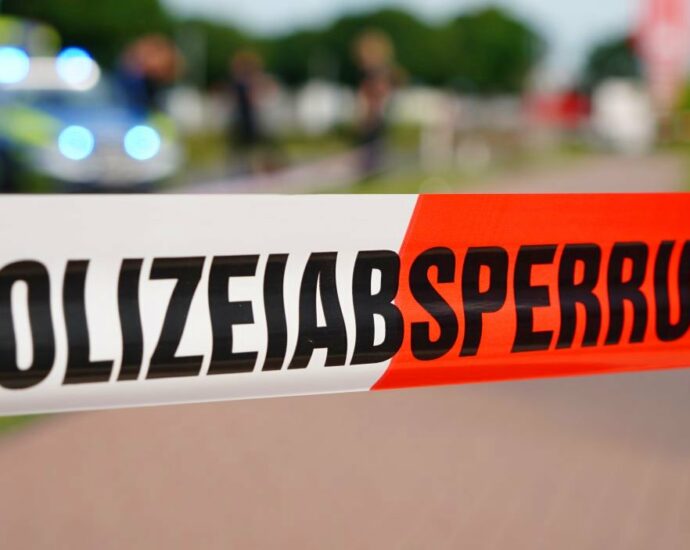 Mittelhessen: Polizei findet nach Notruf drei Tote im Haus in Niederbiel