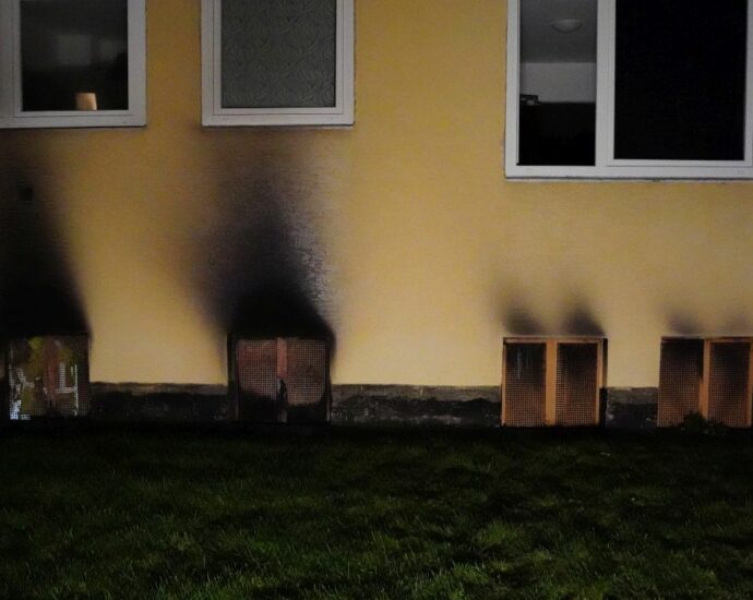 KS: Kellerbrand in Mehrfamilienhaus – Feuerwehr rettet 9 Personen KS: Kellerbrand in Mehrfamilienhaus – Feuerwehr rettet 9 Personen