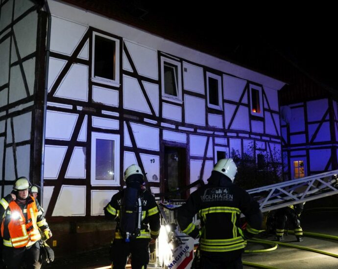 WOH: Brandstiftung kann nicht ausgeschlossen werden – Polizei sucht Zeugen nach Brand in Viesebeck WOH: Brandstiftung kann nicht ausgeschlossen werden – Polizei sucht Zeugen nach Brand in Viesebeck