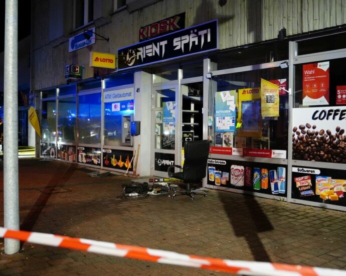 Bad Arolsen: Brand im Kiosk schnell gelöscht Bad Arolsen: Brand im Kiosk schnell gelöscht