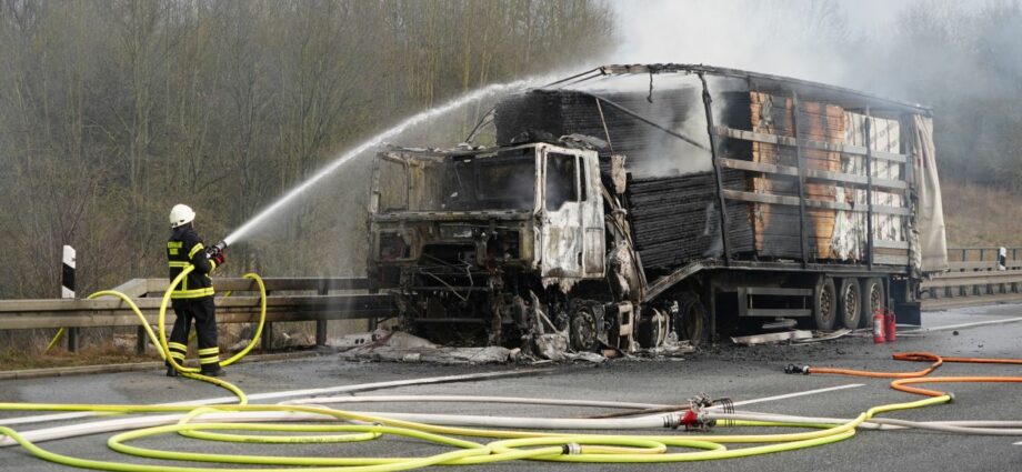 Rückrufaktion! Gefahr auf der Straße – MAN-Lkw droht Feuer durch Motordefekt