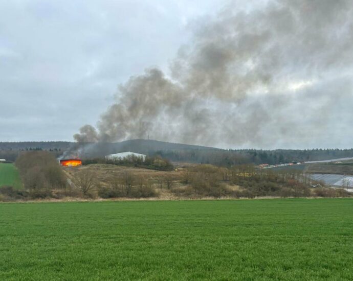 Brand in Hofgeismarer Mülldeponie Brand in Hofgeismarer Mülldeponie