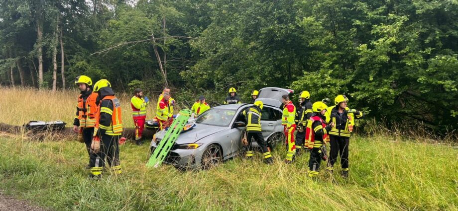 45 Minuten Rettung nach Unfall nahe Meimbressen 45 Minuten Rettung nach Unfall nahe Meimbressen