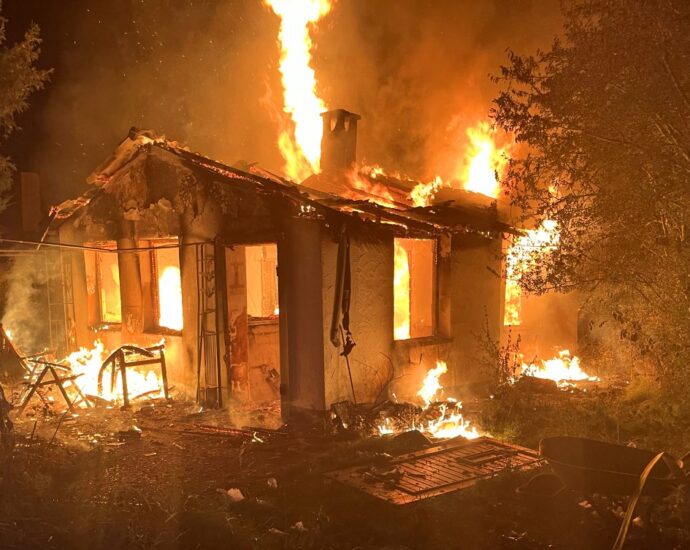 KS: Feuerserie auf ehemaligem Kleingartengelände Fackelteich KS: Feuerserie auf ehemaligem Kleingartengelände Fackelteich