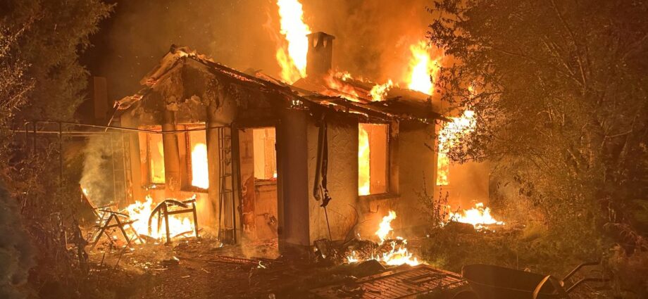 KS: Feuerserie auf ehemaligem Kleingartengelände Fackelteich KS: Feuerserie auf ehemaligem Kleingartengelände Fackelteich