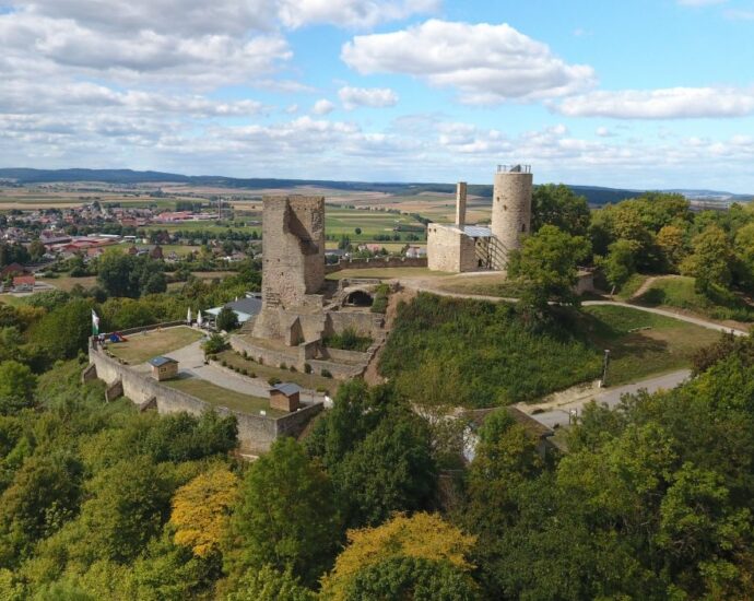 Volkmarsen – Die Kugelsburg als Wahrzeichen der Stadt Volkmarsen – Die Kugelsburg als Wahrzeichen der Stadt