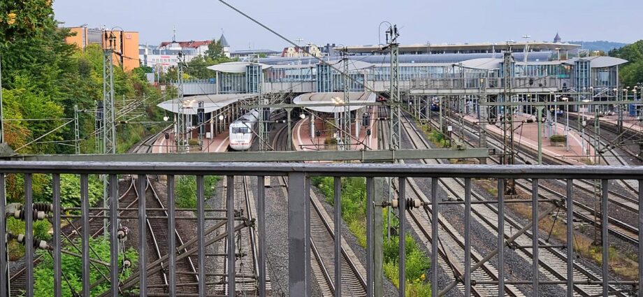 Bahnhof Kassel-Wilhelmshöhe: Streit eskaliert in Schnellrestaurant