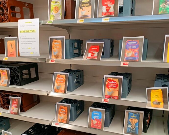 Fotos statt Bohnen – Supermarkt greift zu ungewöhnlichen Maßnahmen Fotos statt Bohnen – Supermarkt greift zu ungewöhnlichen Maßnahmen