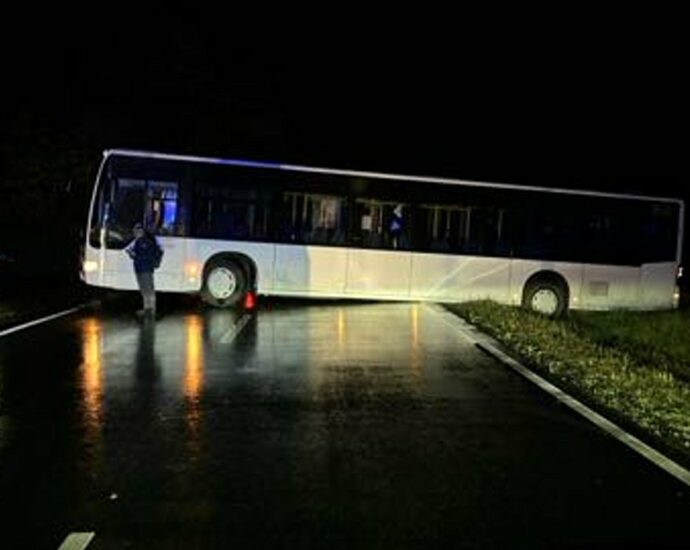Navi bringt Busfahrer bei Gelnhausen in Not Navi bringt Busfahrer bei Gelnhausen in Not