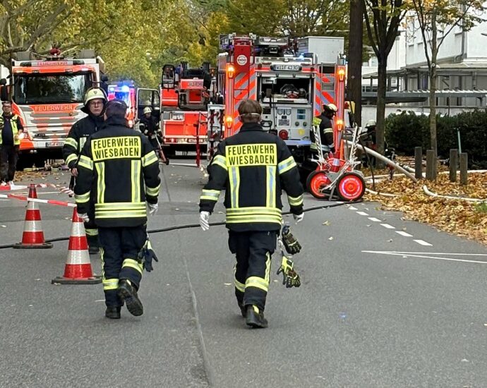 Wi: Explodierende Akkus im E-Roller Lager sorgte für Großeinsatz der Feuerwehr