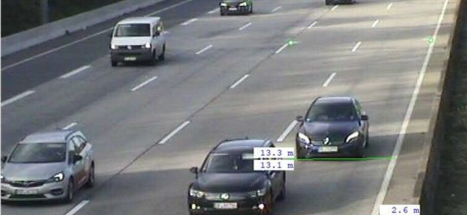 Über 250 Abstandsverstöße auf A5 in nur zwei Stunden Über 250 Abstandsverstöße auf A5 in nur zwei Stunden