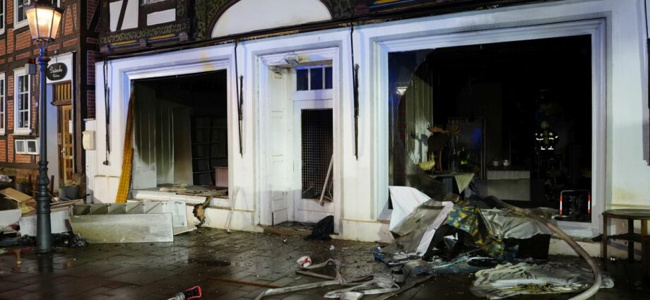 HOG: Großeinsatz in der Altstadt – Rauch kommt aus dem falschen Gebäude HOG: Großeinsatz in der Altstadt – Rauch kommt aus dem falschen Gebäude