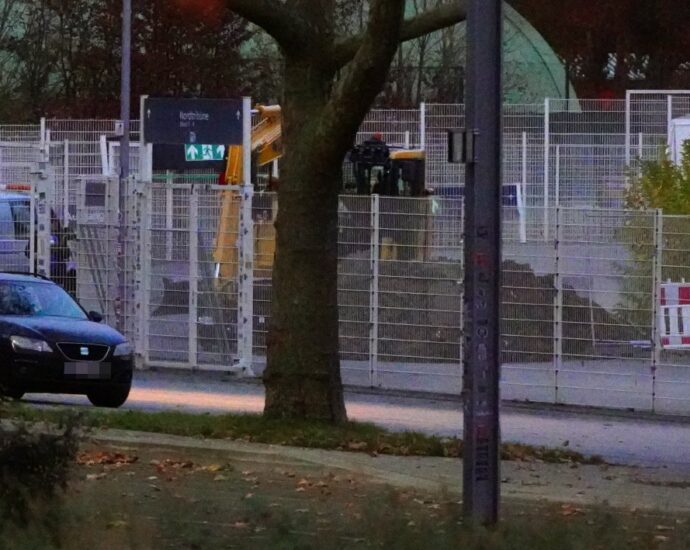 KS: Weltkriegsbombe am Auestadion erfolgreich entschärft