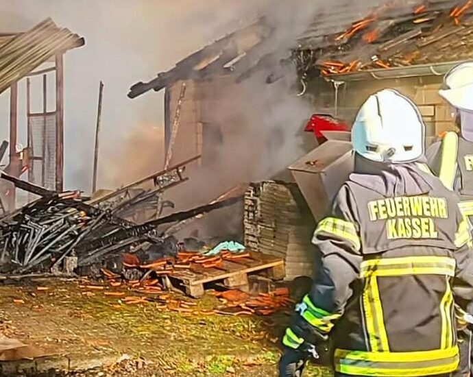 KS: Vereinsheim auf Kleingartengelände in Vollbrand