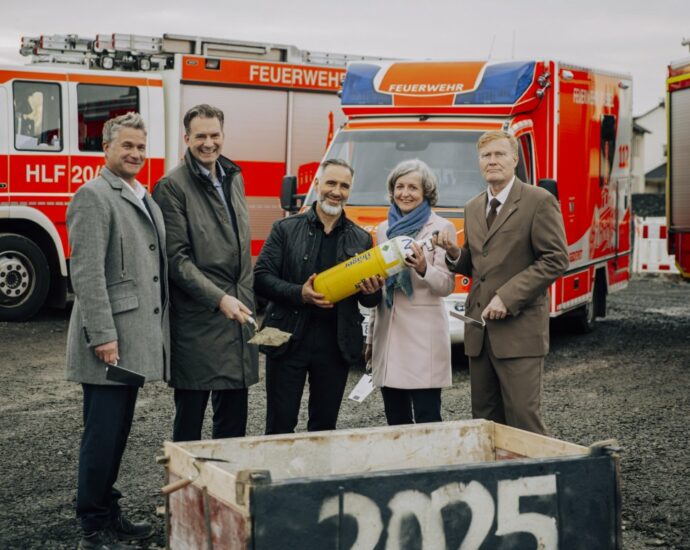 Kassel: Grundstein für neue Feuer- und Rettungswache 3 gelegt Kassel: Grundstein für neue Feuer- und Rettungswache 3 gelegt