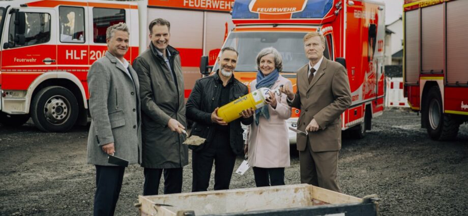 Kassel: Grundstein für neue Feuer- und Rettungswache 3 gelegt Kassel: Grundstein für neue Feuer- und Rettungswache 3 gelegt
