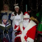 Ahnatal: Nikolaus empfängt Hunderte Kinder am Weihnachtshaus