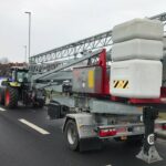 Polizei zieht Traktor-Gespann aus dem Verkehr