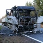 L 3232 nach LKW-Brand gesperrt: Reparaturarbeiten im Reinhardswald