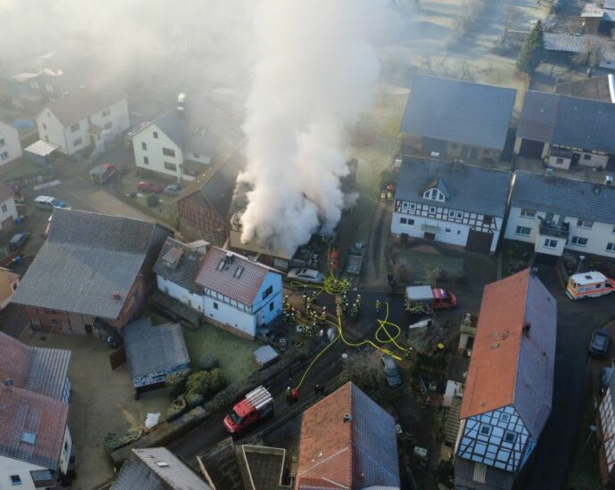Flammen im Ortskern – Wohnhausbrand in Elnrode
