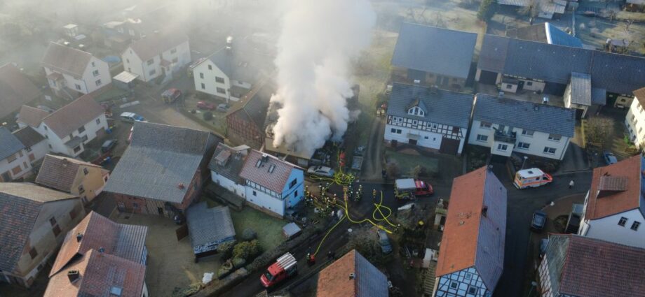 Flammen im Ortskern – Wohnhausbrand in Elnrode