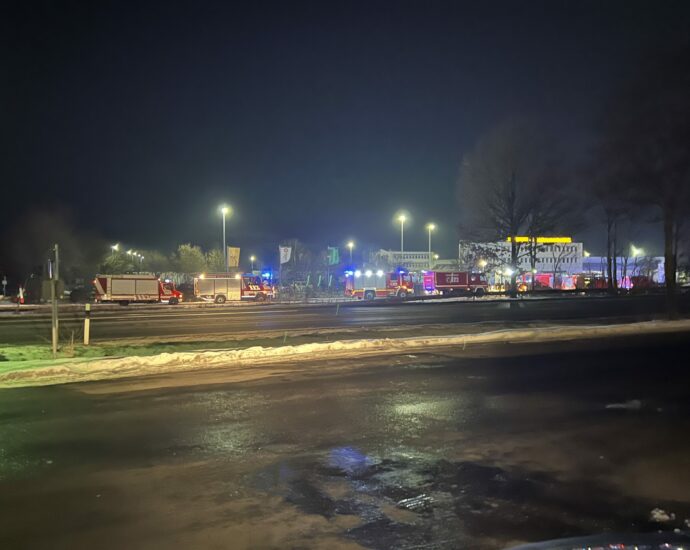 Großaufgebot der Feuerwehren bei  Gefahrguteinsatz in Niederaula