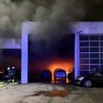 Feuer in Fahrzeughalle in Kassel schnell gelöscht