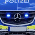 Bewaffneter Überfall auf Tankstelle in Knüllwald-Remsfeld – Täter flüchtet mit Geld und Zigaretten