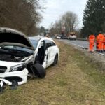 HeLi: Auto kollidiert mit Traktor auf alte B7