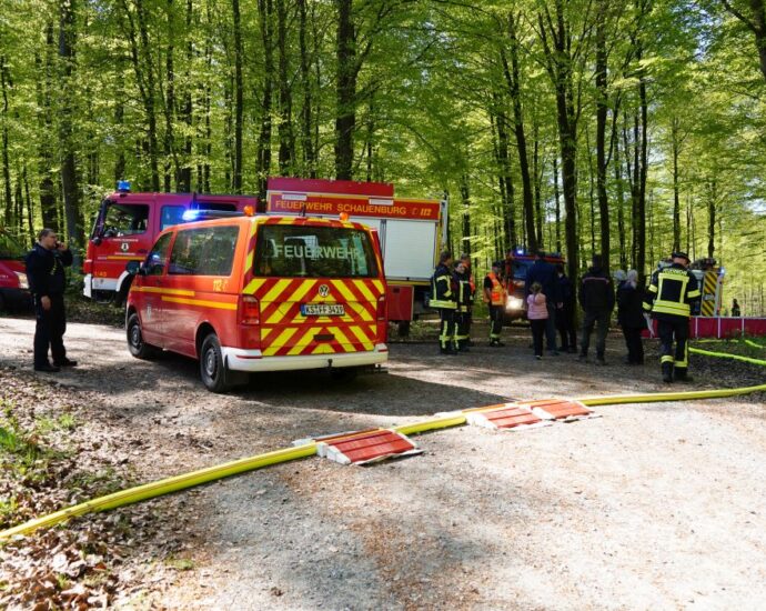 120 Einsatzkräfte probten Waldbrand-Szenario bei Schauenburg