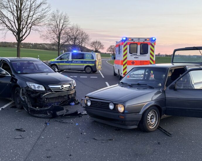Wieder Kollision an gleicher Stelle: Unfall auf B254 bei Verna