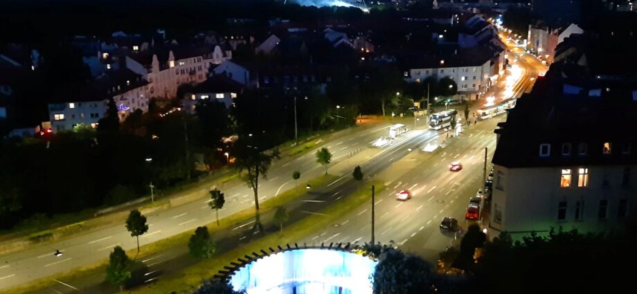 Wegen Lärmschutz: Stadt weitet Tempo-30-Zone auf der Frankfurter Straße ab Juni aus Wegen Lärmschutz: Stadt weitet Tempo-30-Zone auf der Frankfurter Straße ab Juni aus